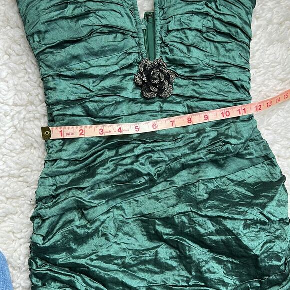 BCBGMaxAzira Tristina Deep Evergreen Scrunch Style Mini Dress Flower Sexy BK6 - Picture 9 of 12